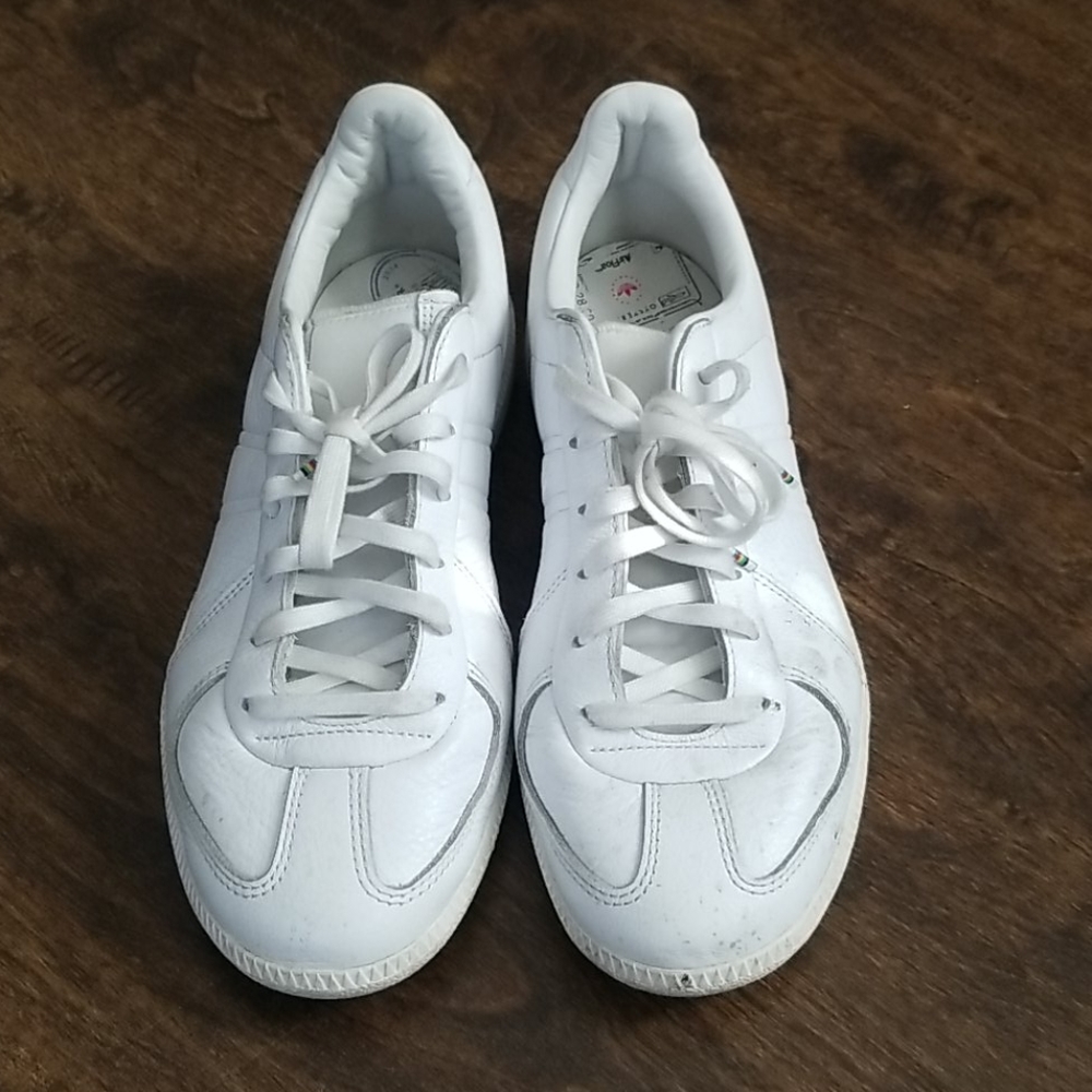 Adidas BW Army Oyster Holdings
SNEAKERS